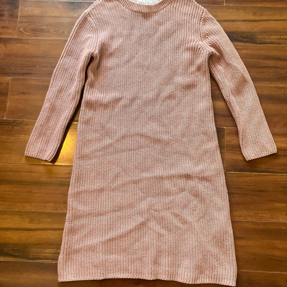 Elegant Pink Knit Dress